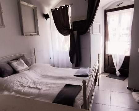 Godot Apartman Miskolc Exteriör bild